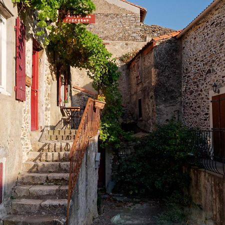 La Maison Du Voyageur Les Ilhes Экстерьер фото